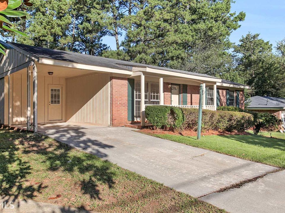 1st image of 2740 Carolyn Dr SE