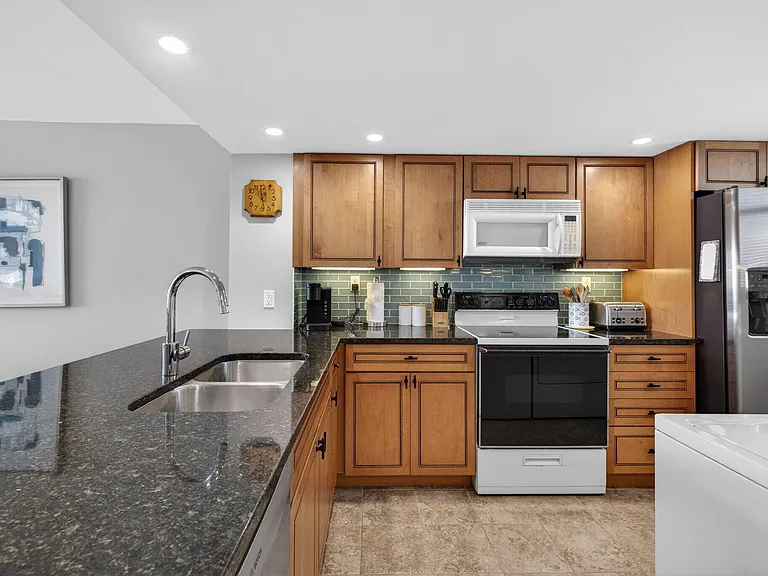9900 S Ocean Blvd #1506 — Photo 4