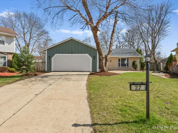 27 Woodridge Ln, Streamwood, IL 60107