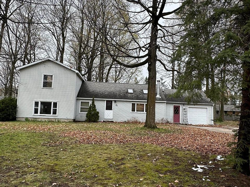 549 E Sheldon St, Gaylord, MI 49735 Zillow