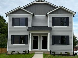 921 9th Ave NE, Hickory, NC 28601