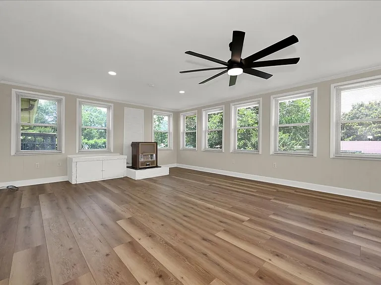 1208 Spruce St SE — Photo 17