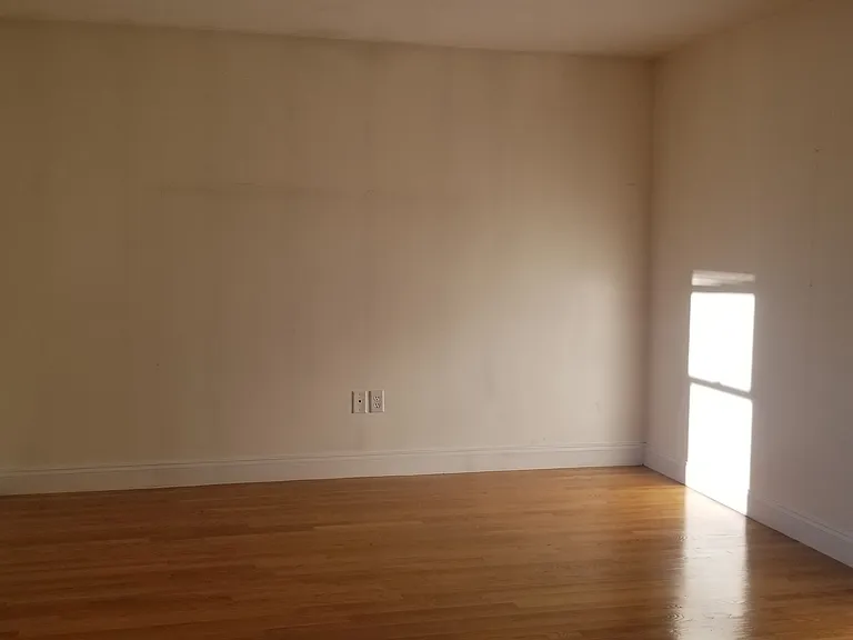 14 Forest Ave #2 — Photo 8
