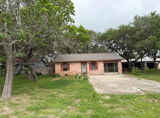 231 N 7th St, Aransas Pass, TX 78336