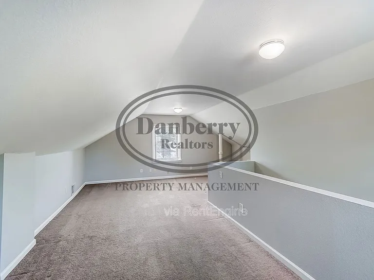 347 Darrow Ave — Photo 21