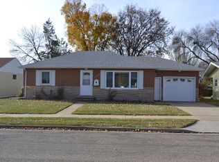 1724 N 6th St, Bismarck, ND 58501