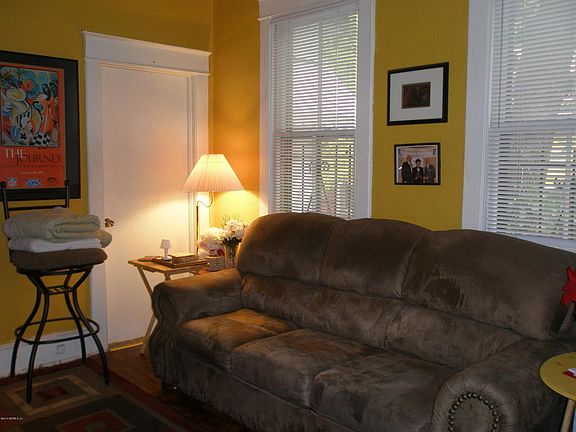 5th image of 1022 Scriven St