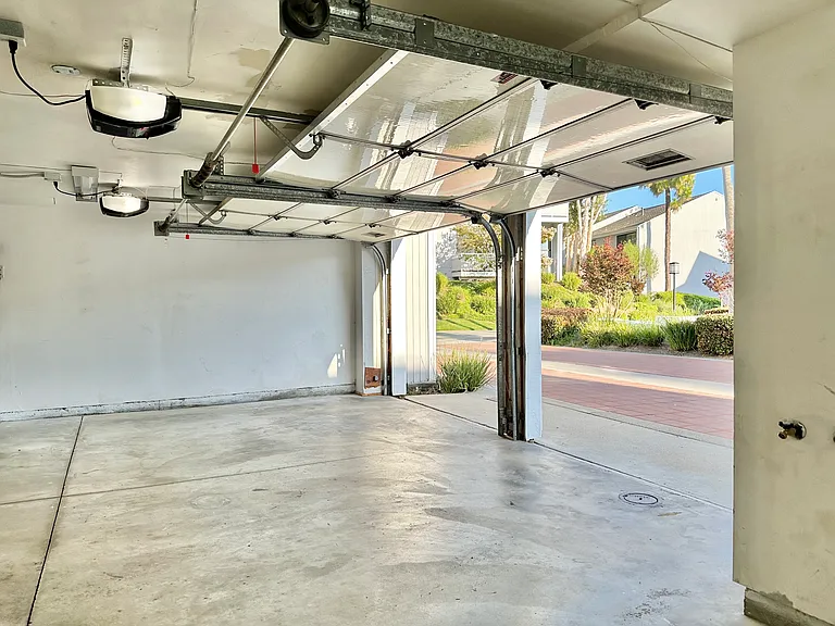 9 Serena Ct — Photo 41