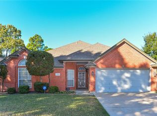 3819 Foxfire Dr, Arlington, TX 76017