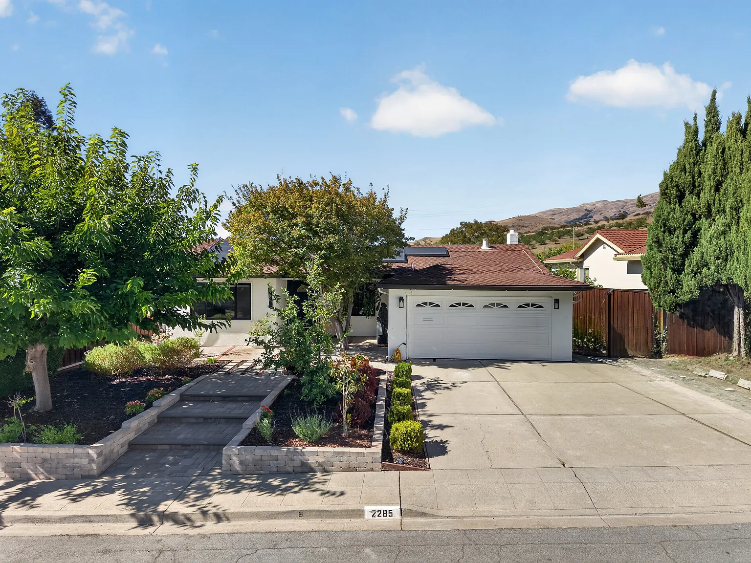 Amazing 3bd/3ba + Bonus Room, Pet Friendly Milpitas Home — Photo 3