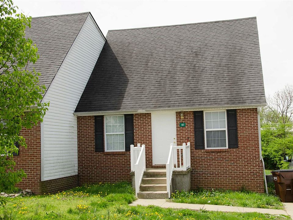 2nd image of 105 Maplenut Cir #107