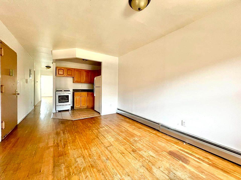 1st image of 1664 Broadway #3