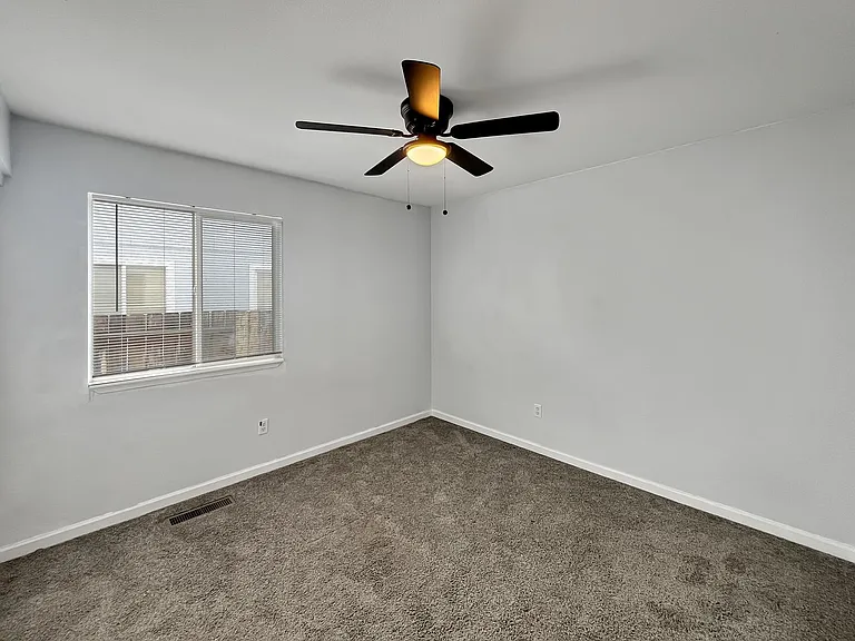 10025 Shooting Star Ct — Photo 17