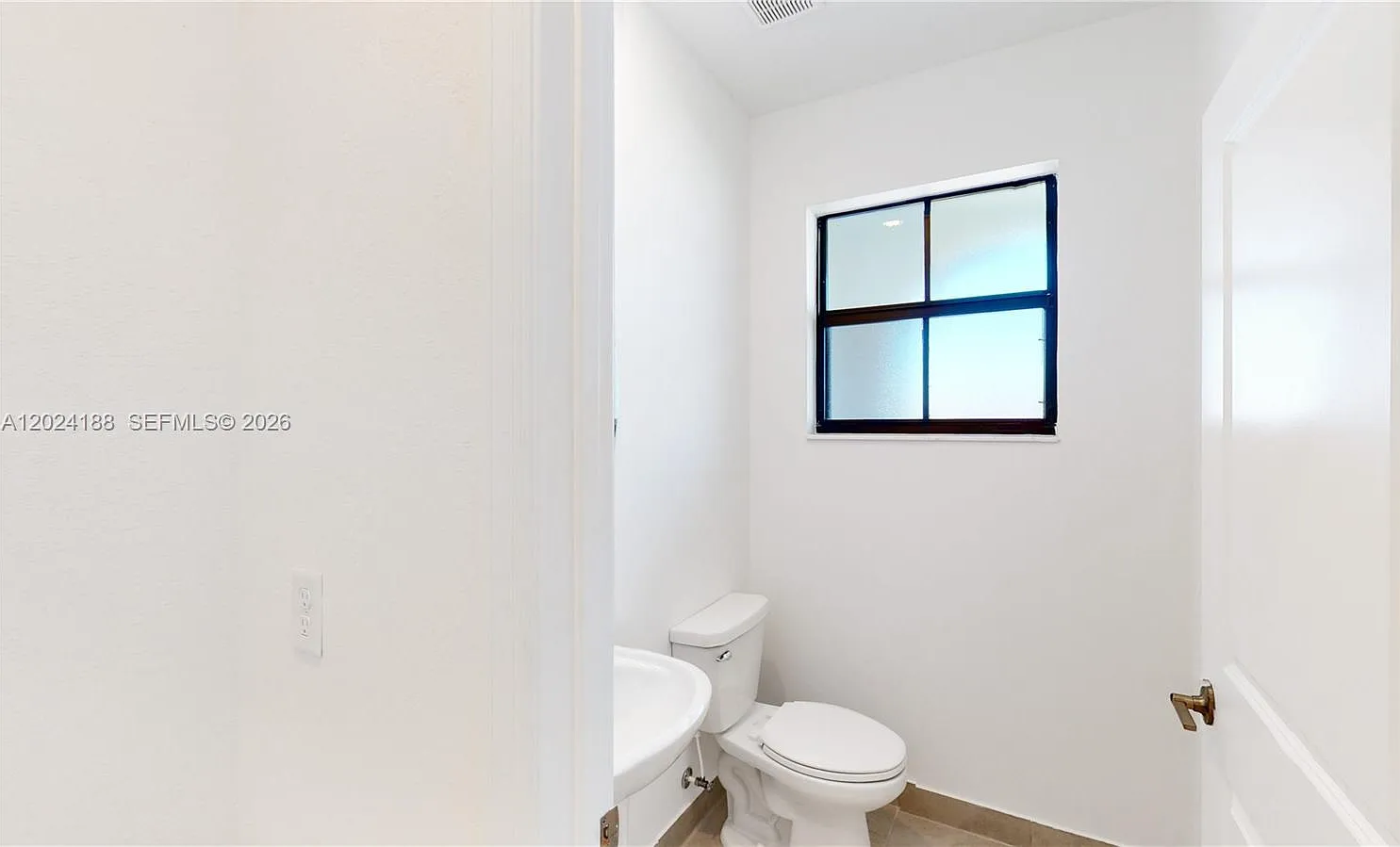 3 bed, 1660 sqft, $2,625 — Photo 4