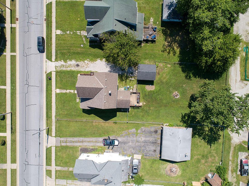1st image of 451 Blaine Ave