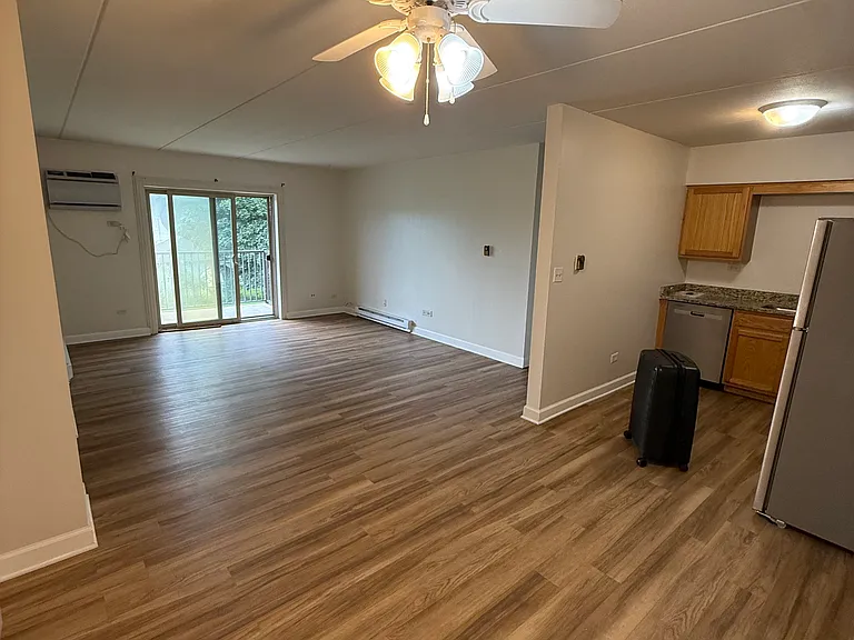 231 E Fremont Ave #204 — Photo 4