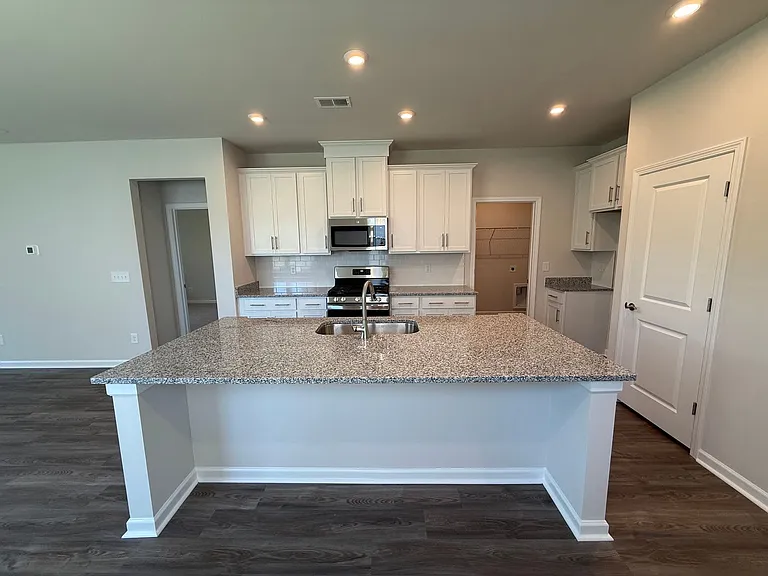 749 Count Fleet Ct — Photo 6