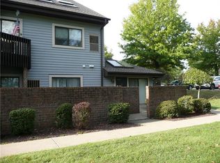 2716 Leona Ln, Coraopolis, PA 15108