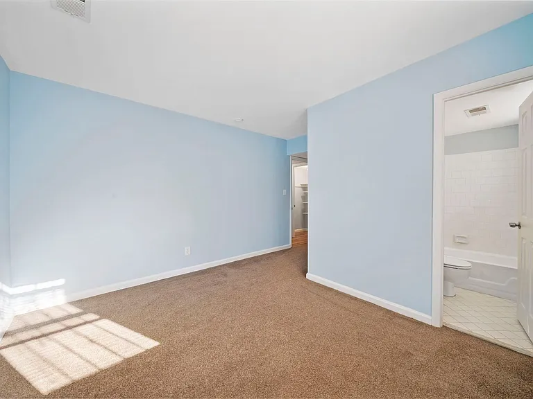 429 Kenyon St NW #T2 — Photo 16