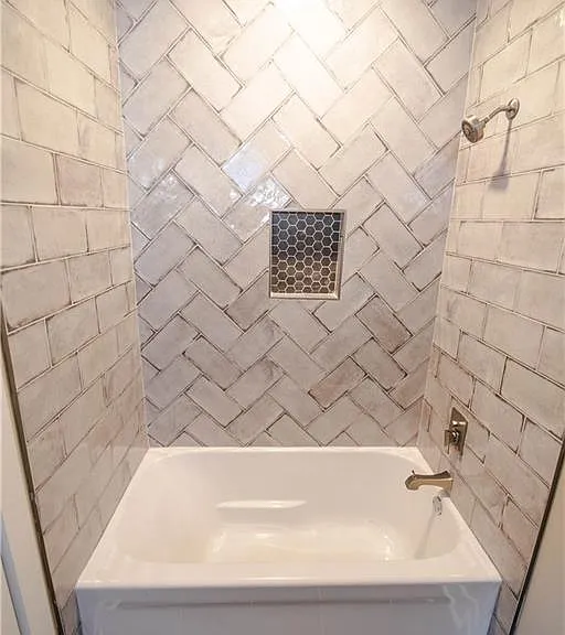 1709 Woodlawn Ave — Photo 25