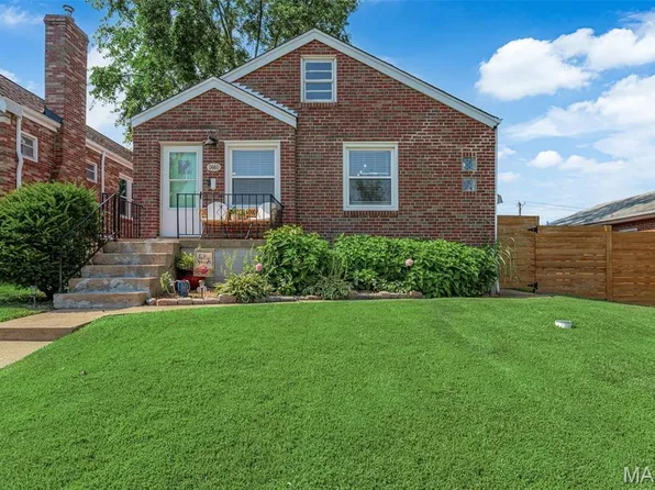 5660 Pernod Ave, Saint Louis, MO 63139