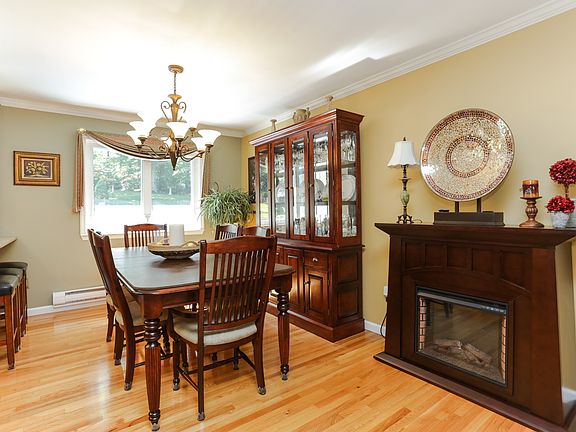 5th image of 1495 Pine Brook Ct