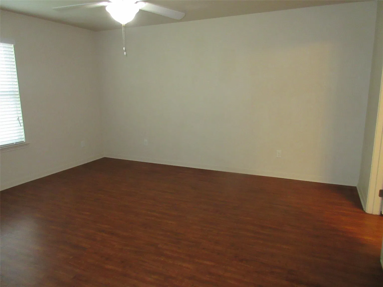 3 bed, 2.0 bath, 1255 sqft, $1,650 — Photo 4