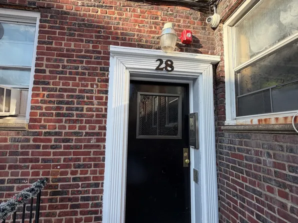 26 Summer St #C10, Passaic, NJ 07055