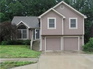 7243 N Oakland Ave, Kansas City, MO 64158