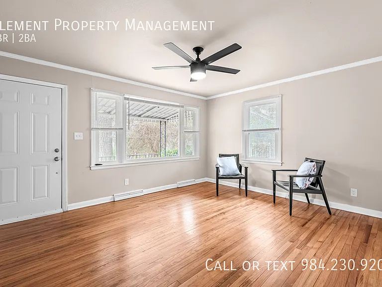 401 Moline St — Photo 5