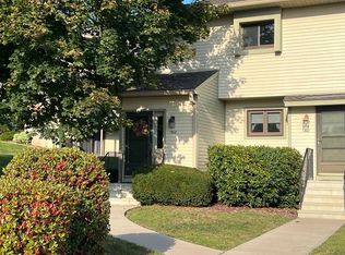 1302 Summer Hill Dr UNIT 1302, South Windsor, CT 06074