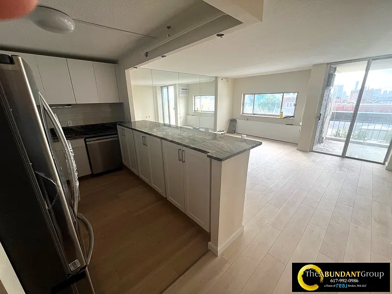 872 Massachusetts Ave #6-A — Photo 1