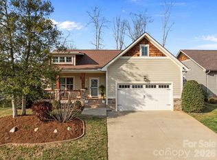 33 Asher Ln, Arden, NC 28704