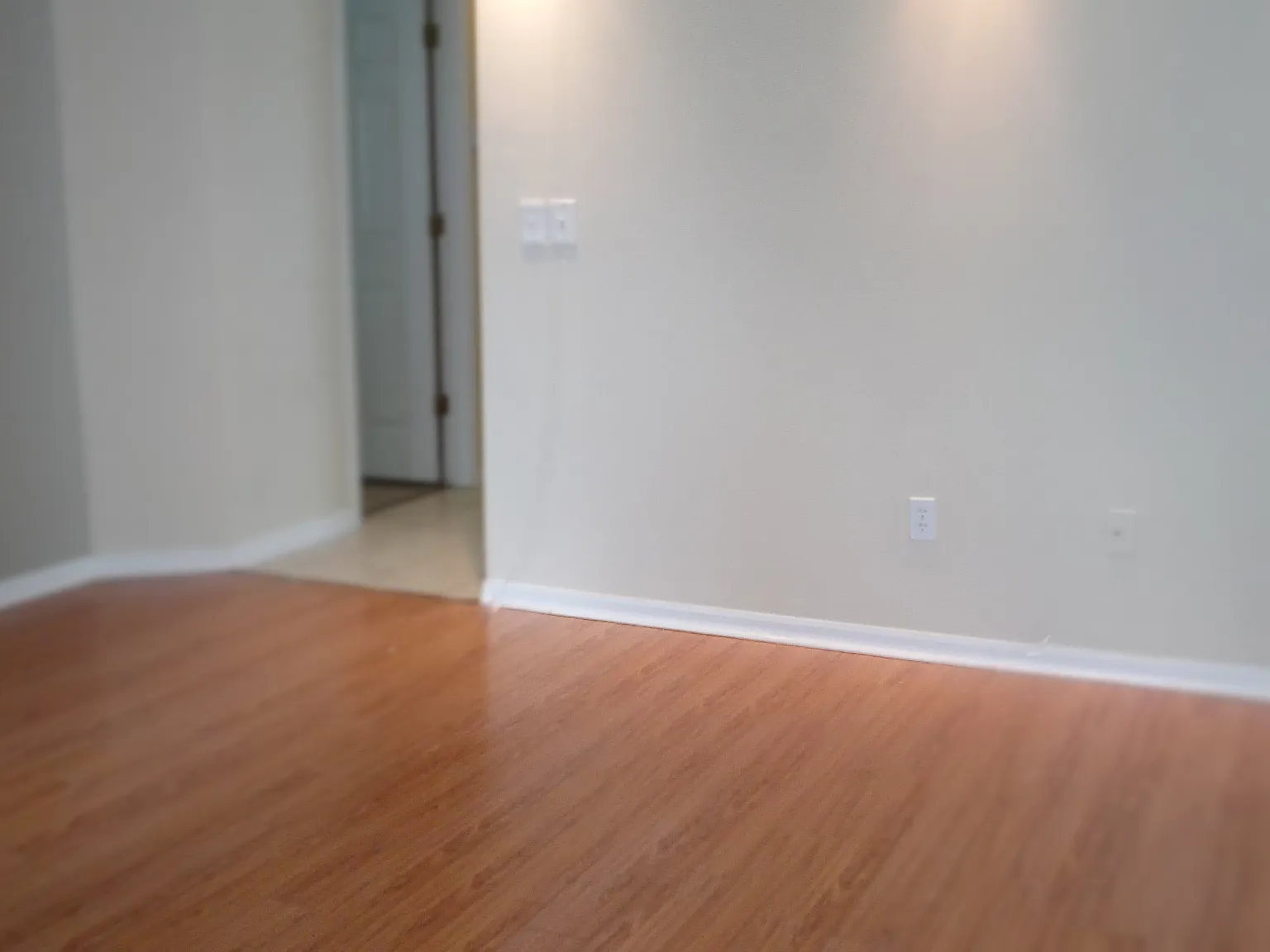 3 bed, 1075 sqft, $1,950 — Photo 3
