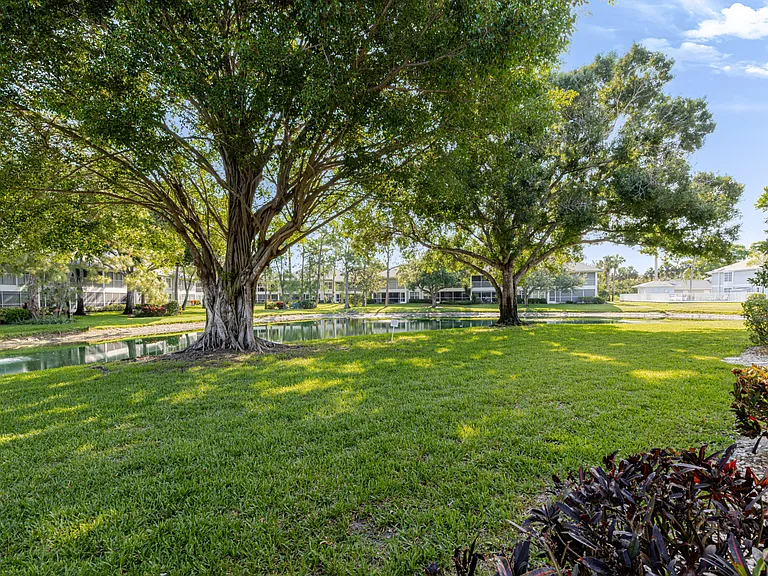 600 Misty Pines Cir #104 — Photo 34