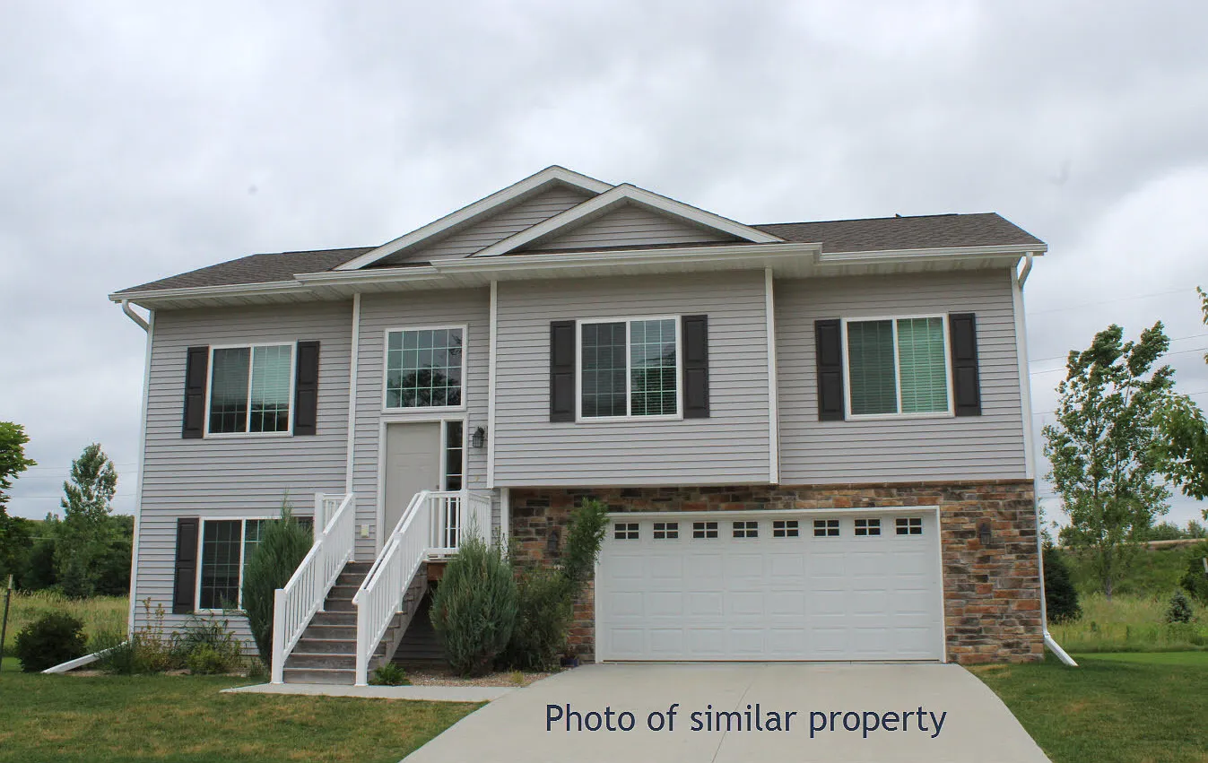 4 Bedroom, 3 bath close to University — Photo 1