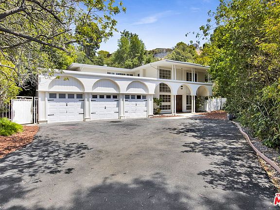 2nd image of 2460 Pesquera Dr