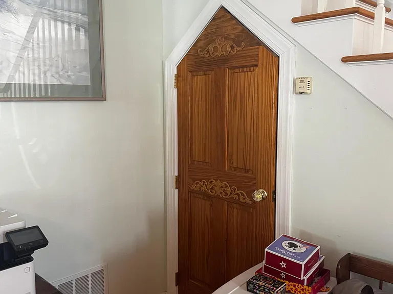 1709 Maple St — Photo 6