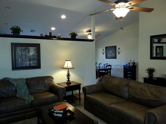 3rd image of 102 W Sequoia Dr