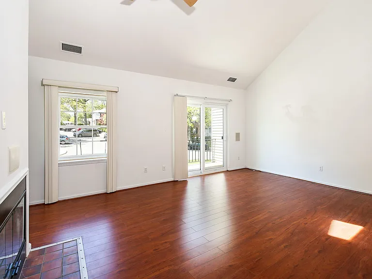 599 Midland Ave #2-5 — Photo 9