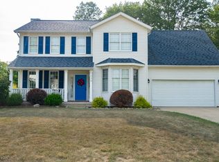 1239 Glenoak Dr, Tallmadge, OH 44278