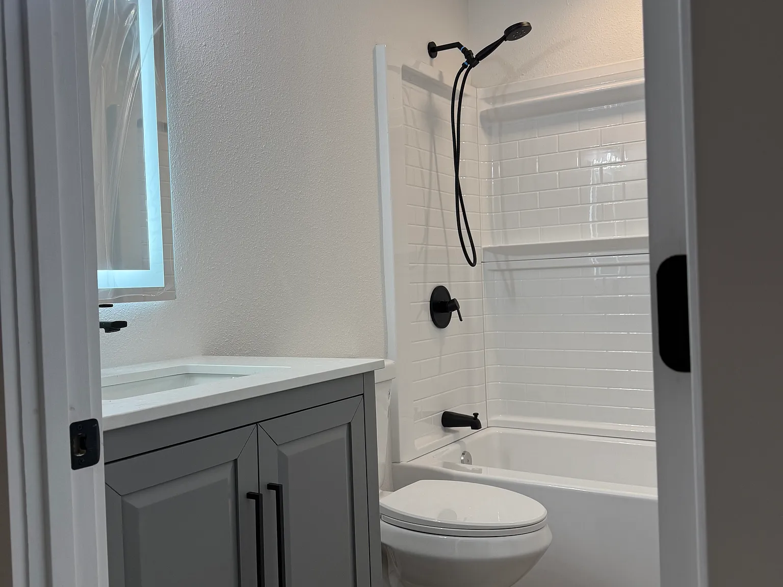 1 bed, 747 sqft, $1,500 — Photo 2