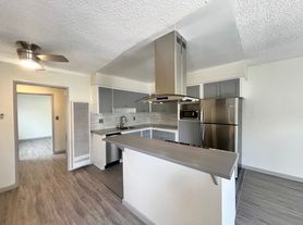 325-333 Richmond Street, 333 - 01