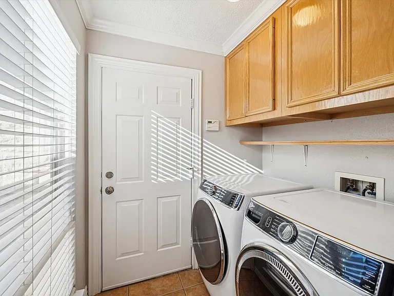 6803 Enns Ln — Photo 15