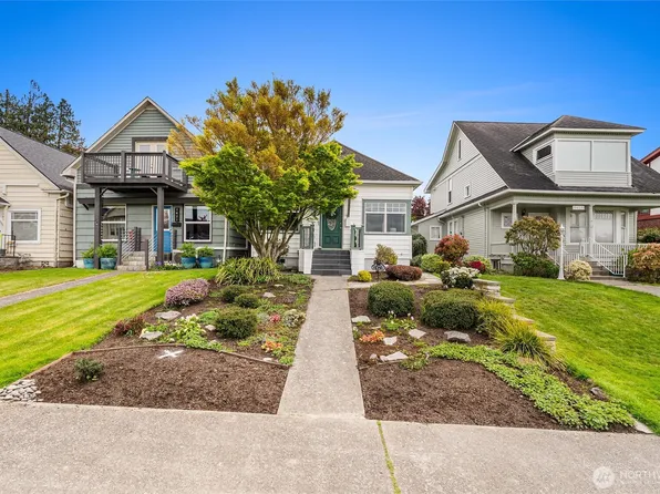 1423 Grand Avenue, Everett, WA 98201