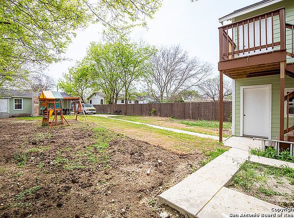 4th image of 1935 E Drexel Ave #2