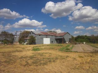 606 4th St SW, Childress, TX 79201