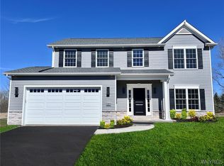 5151 Bridle Path Ln, Lewiston, NY 14092