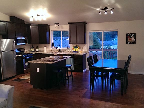 3rd image of 19621 70th Avenue Ct E