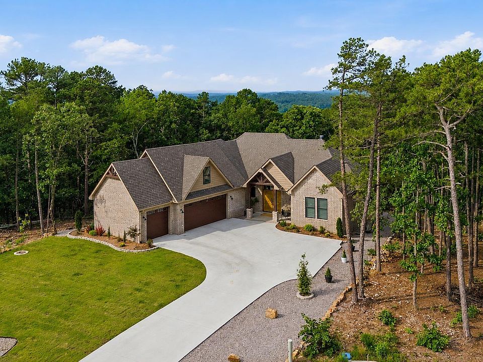1st image of 77 Letrista Dr
